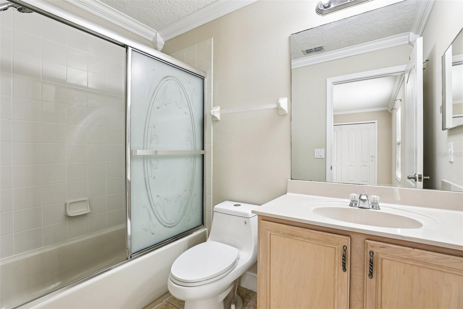 VISTA LAKES VILLAGE N-3 COLONIE - Residential