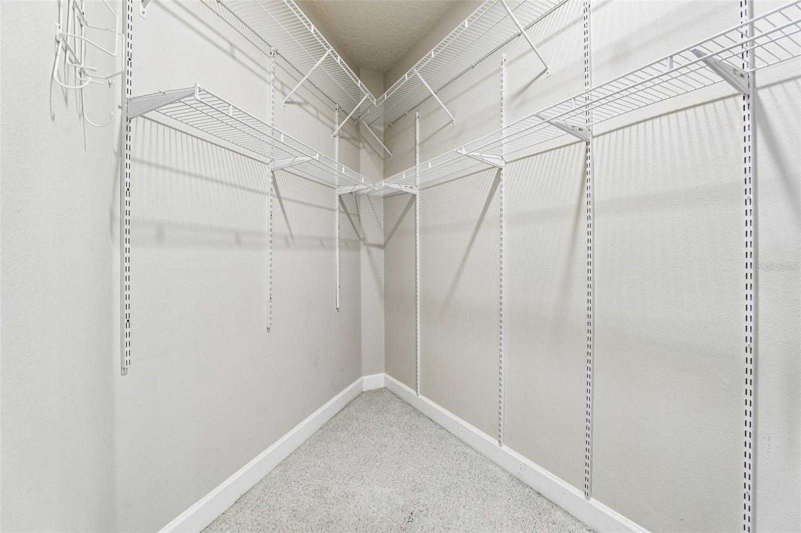 VISTA LAKES VILLAGE N-3 COLONIE - Residential