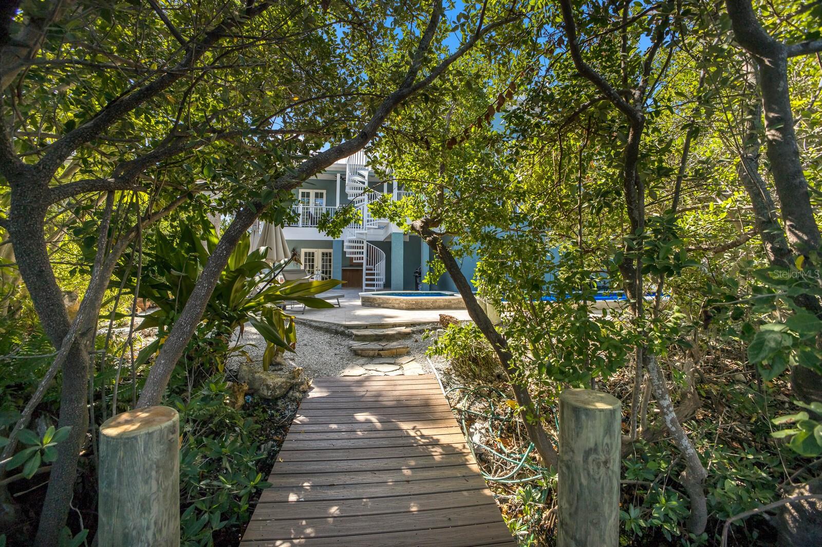 LARDAS UNIT ONE - Residential