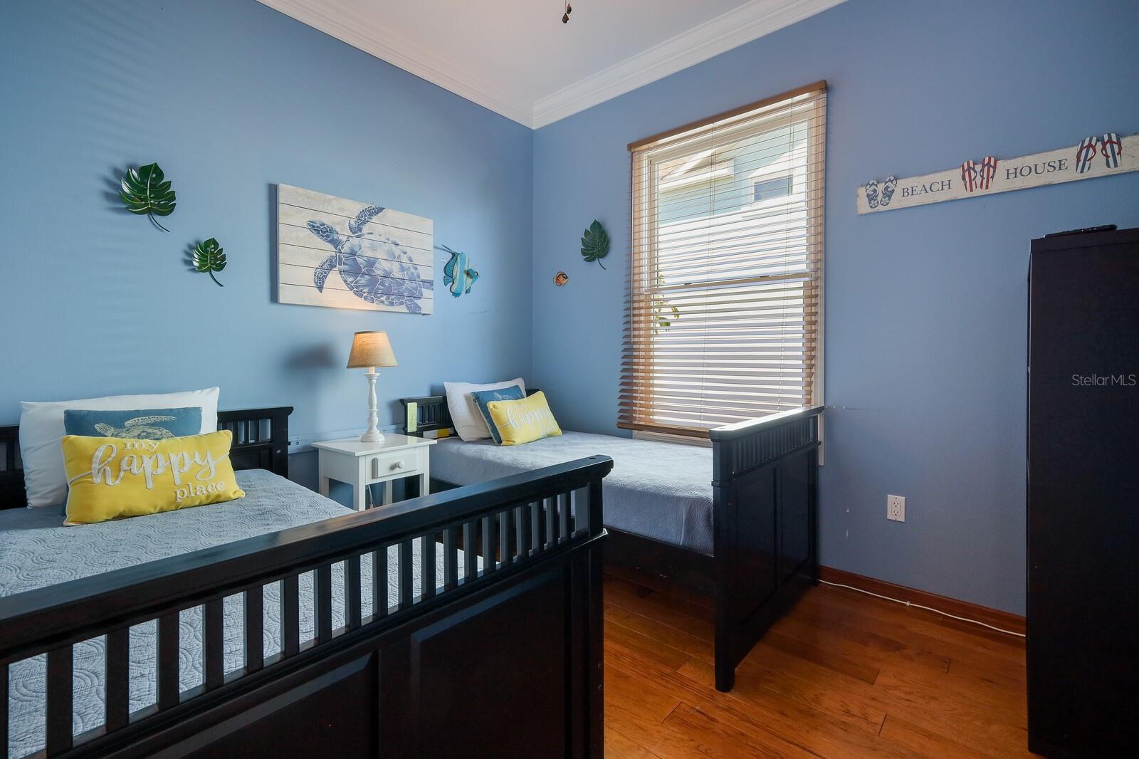 LARDAS UNIT ONE - Residential