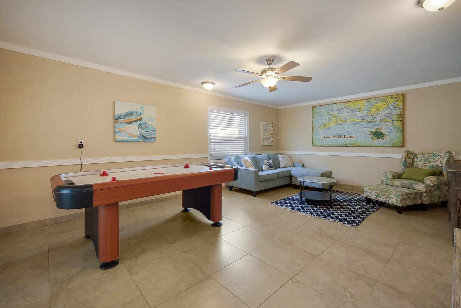 LARDAS UNIT ONE - Residential