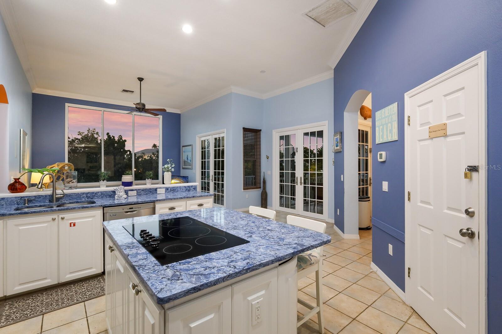 LARDAS UNIT ONE - Residential