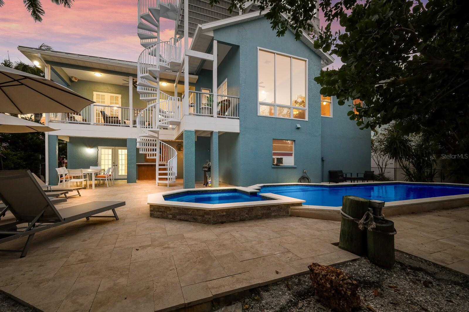 LARDAS UNIT ONE - Residential