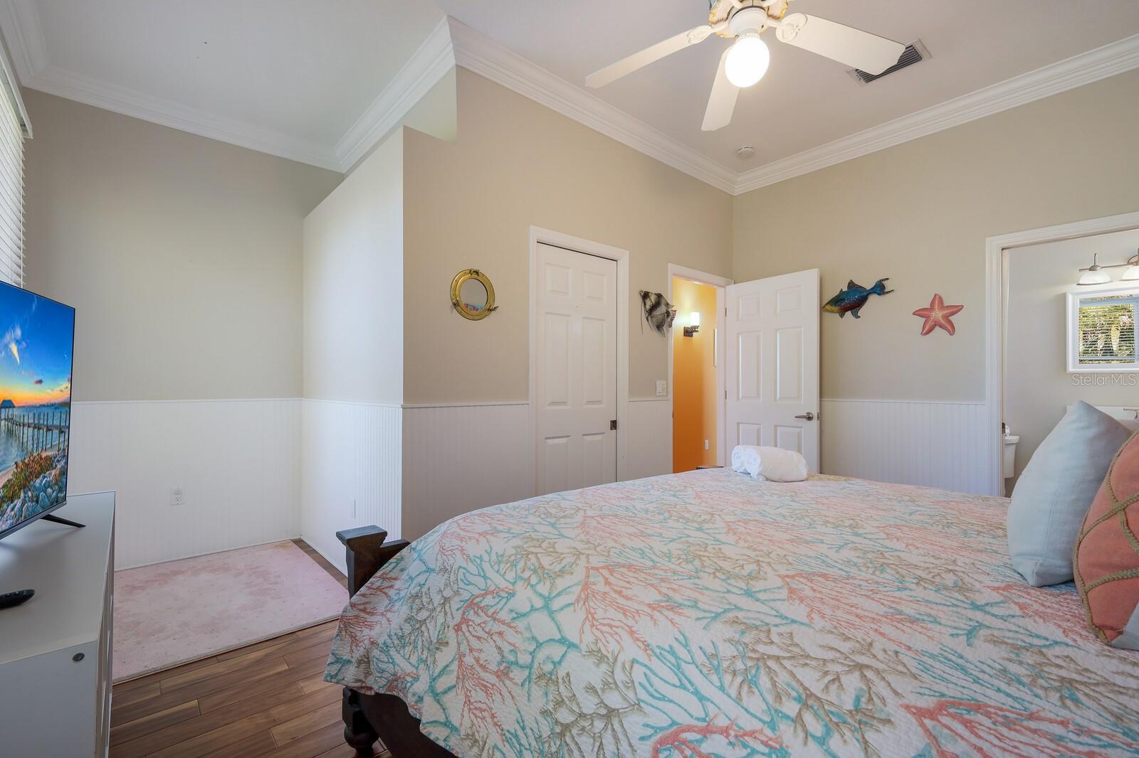 LARDAS UNIT ONE - Residential