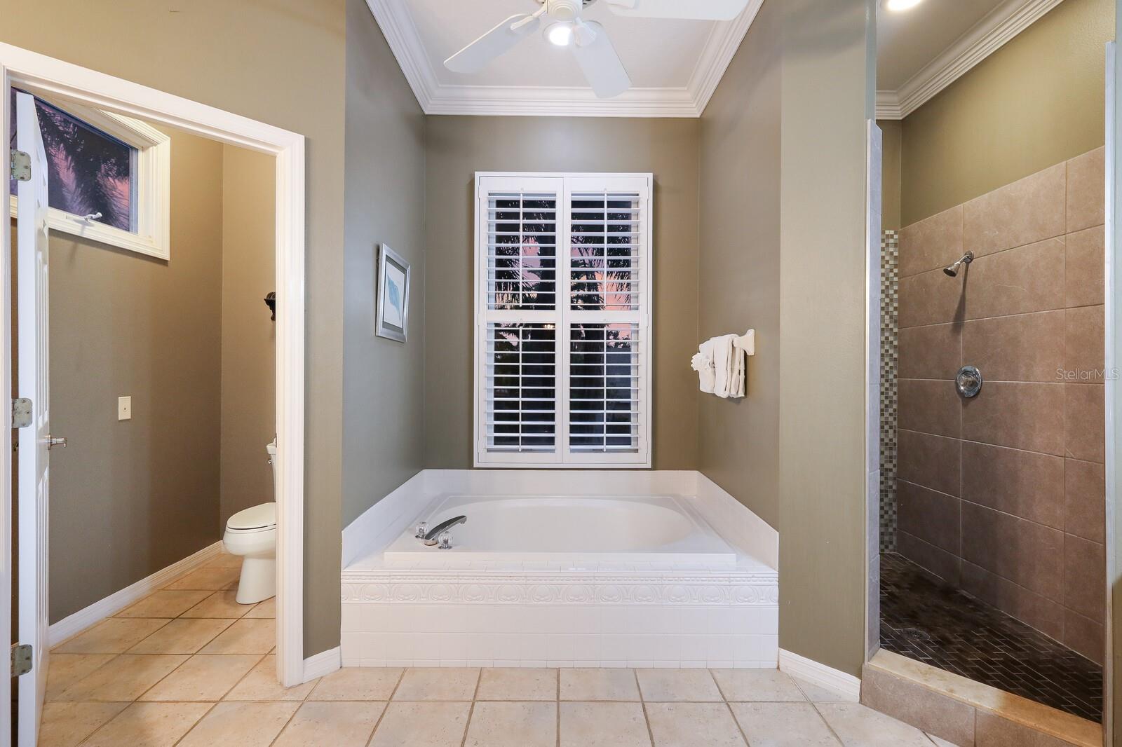 LARDAS UNIT ONE - Residential