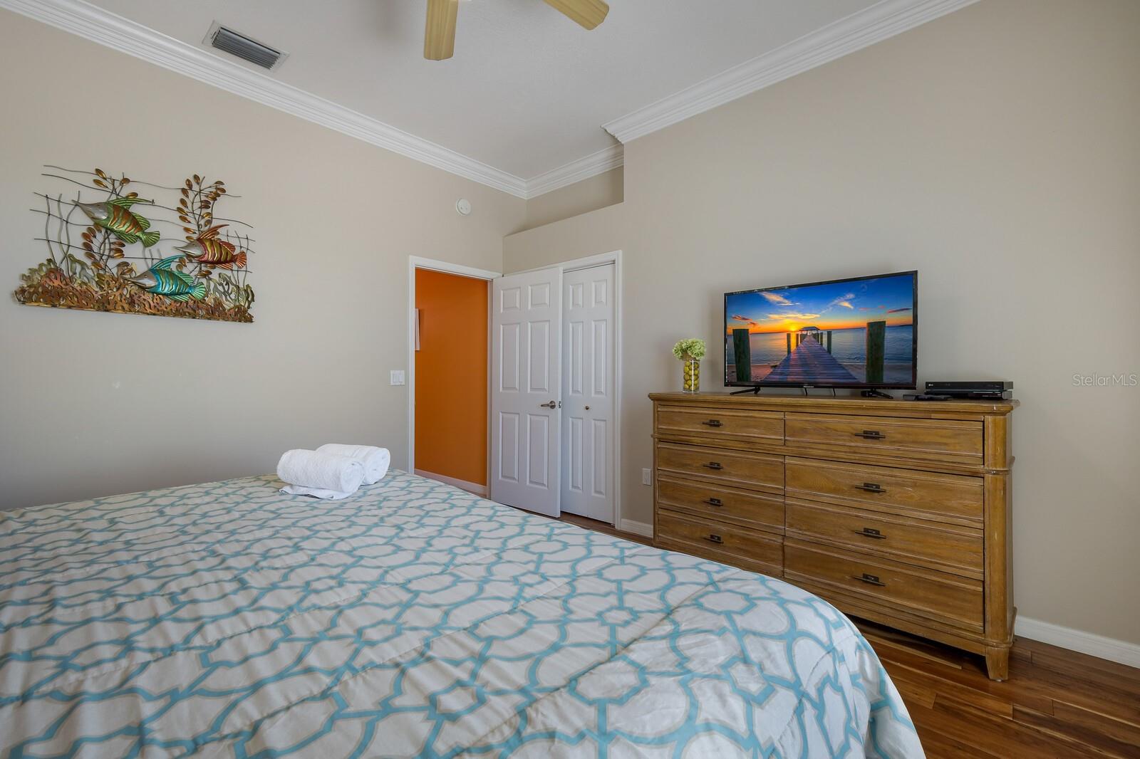 LARDAS UNIT ONE - Residential