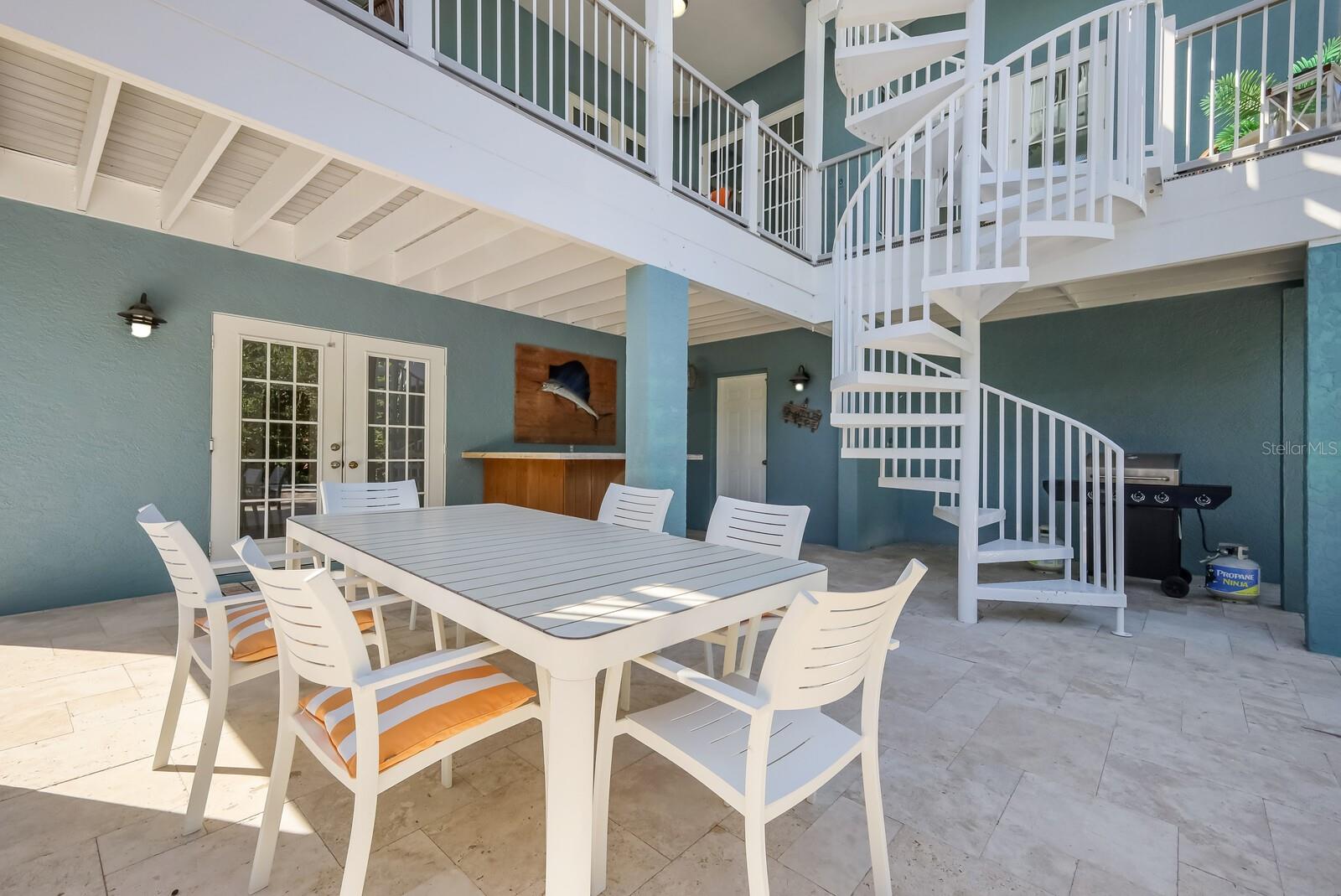 LARDAS UNIT ONE - Residential