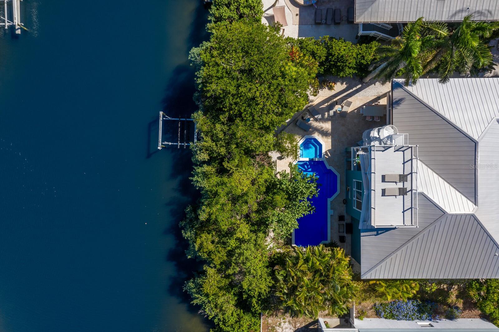 LARDAS UNIT ONE - Residential