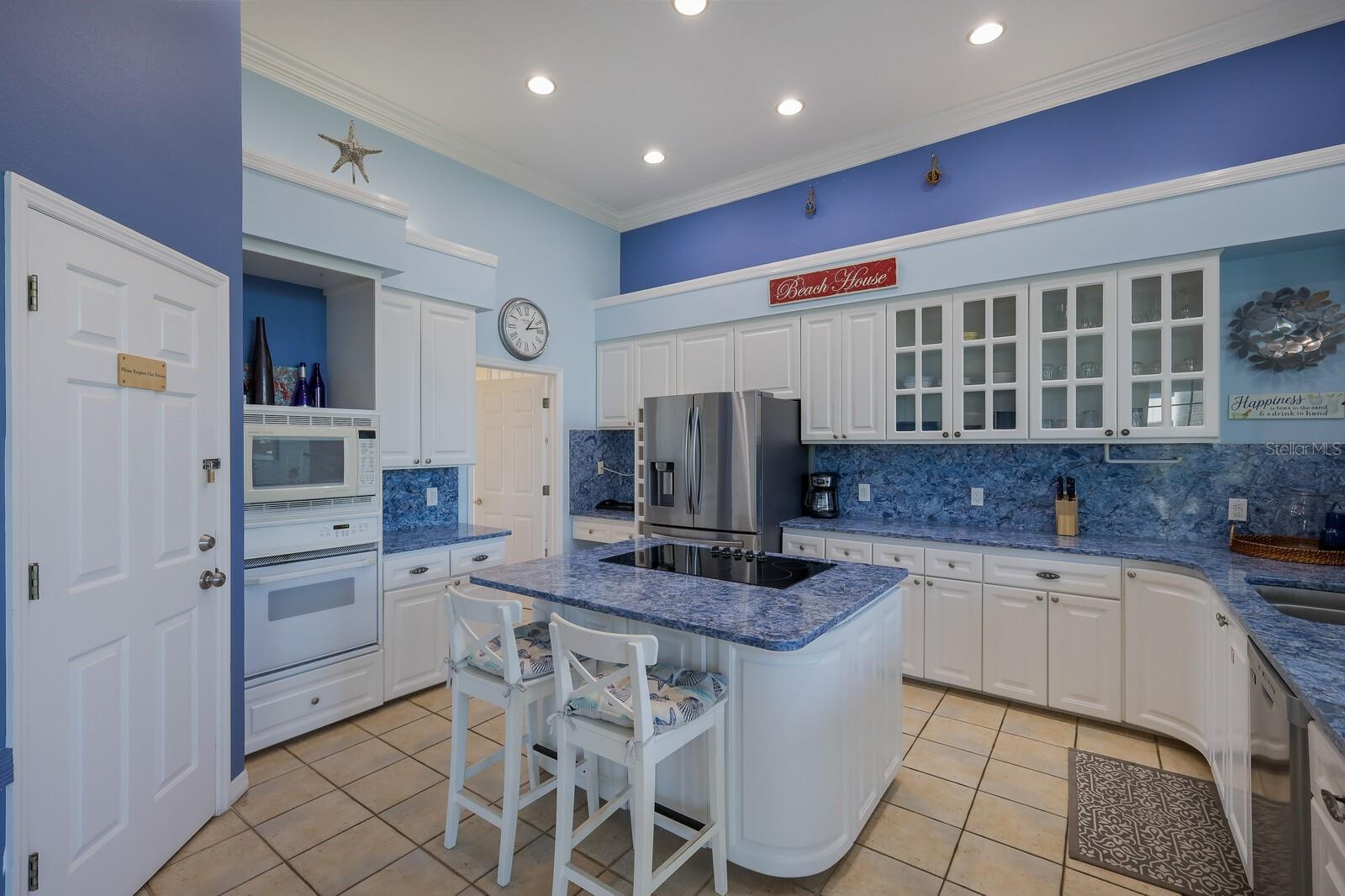 LARDAS UNIT ONE - Residential