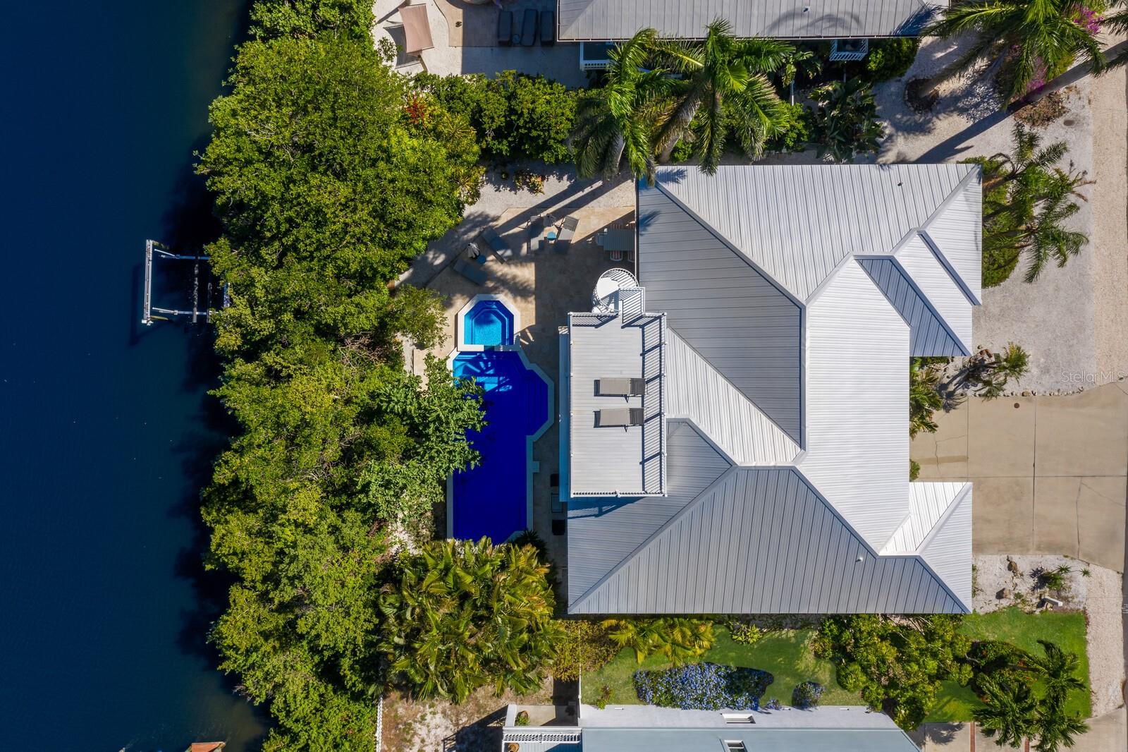 LARDAS UNIT ONE - Residential