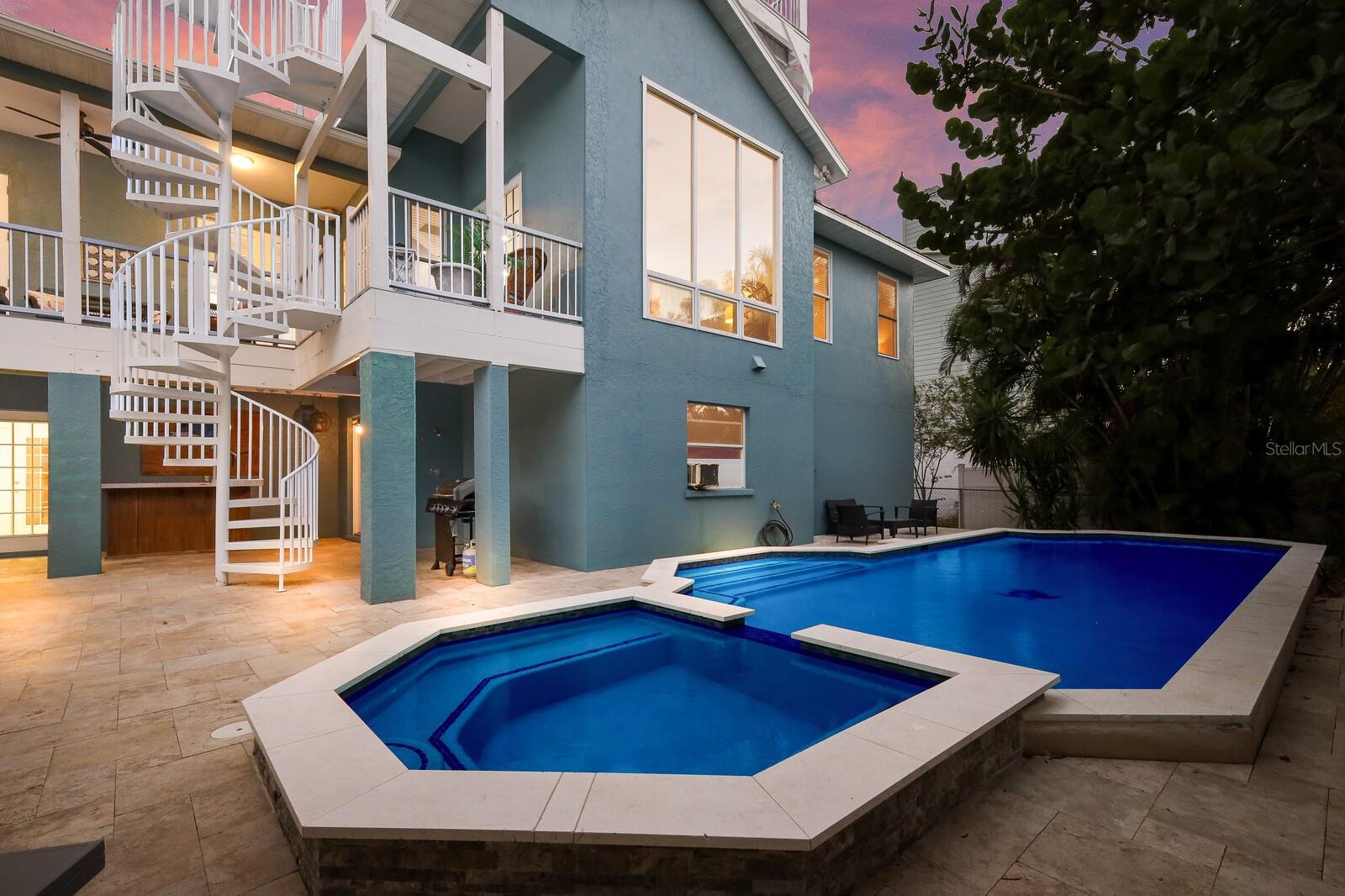 LARDAS UNIT ONE - Residential