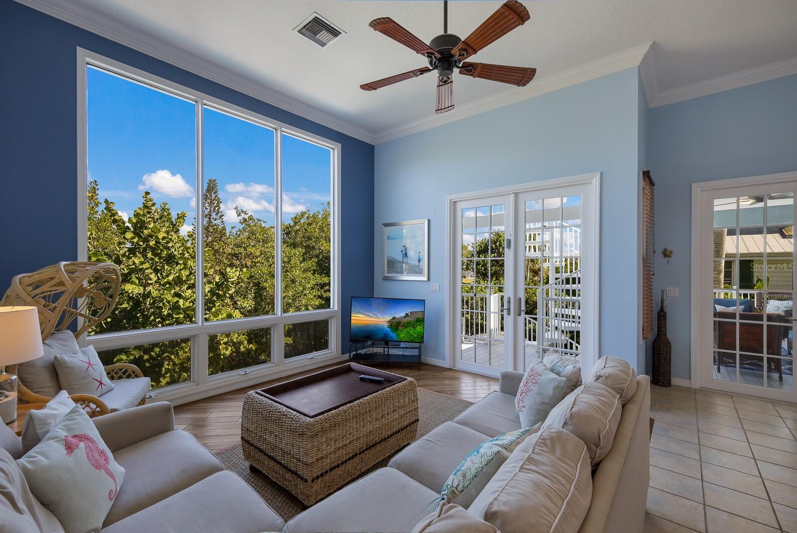 LARDAS UNIT ONE - Residential