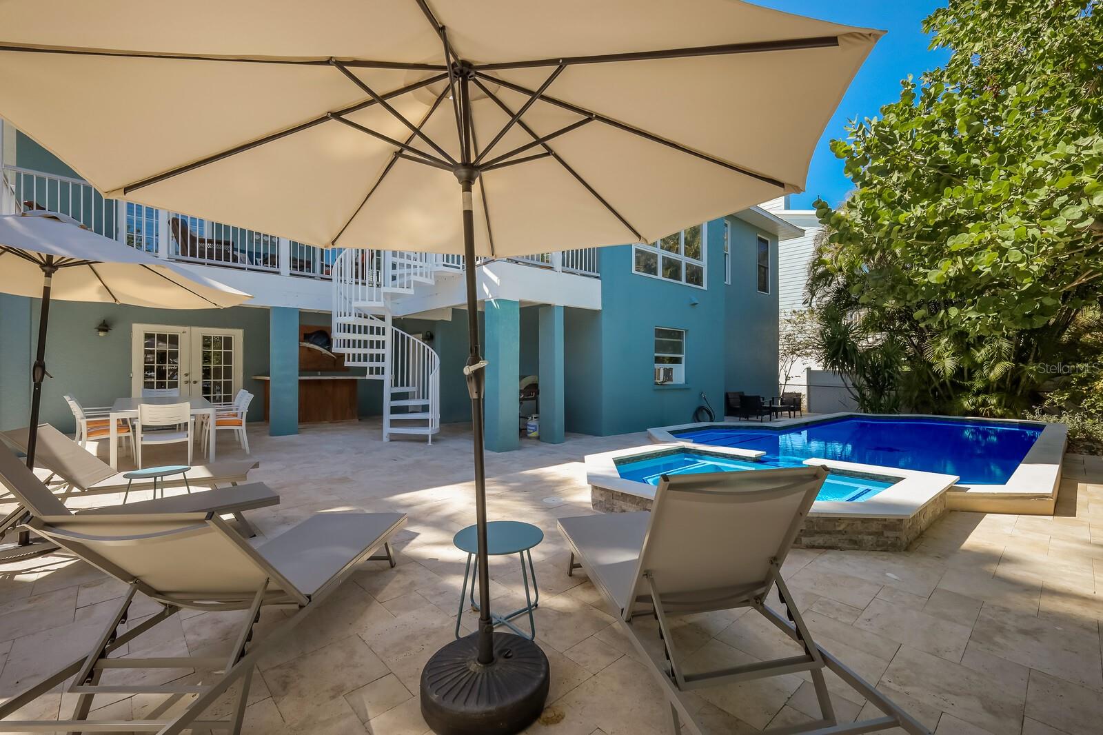 LARDAS UNIT ONE - Residential