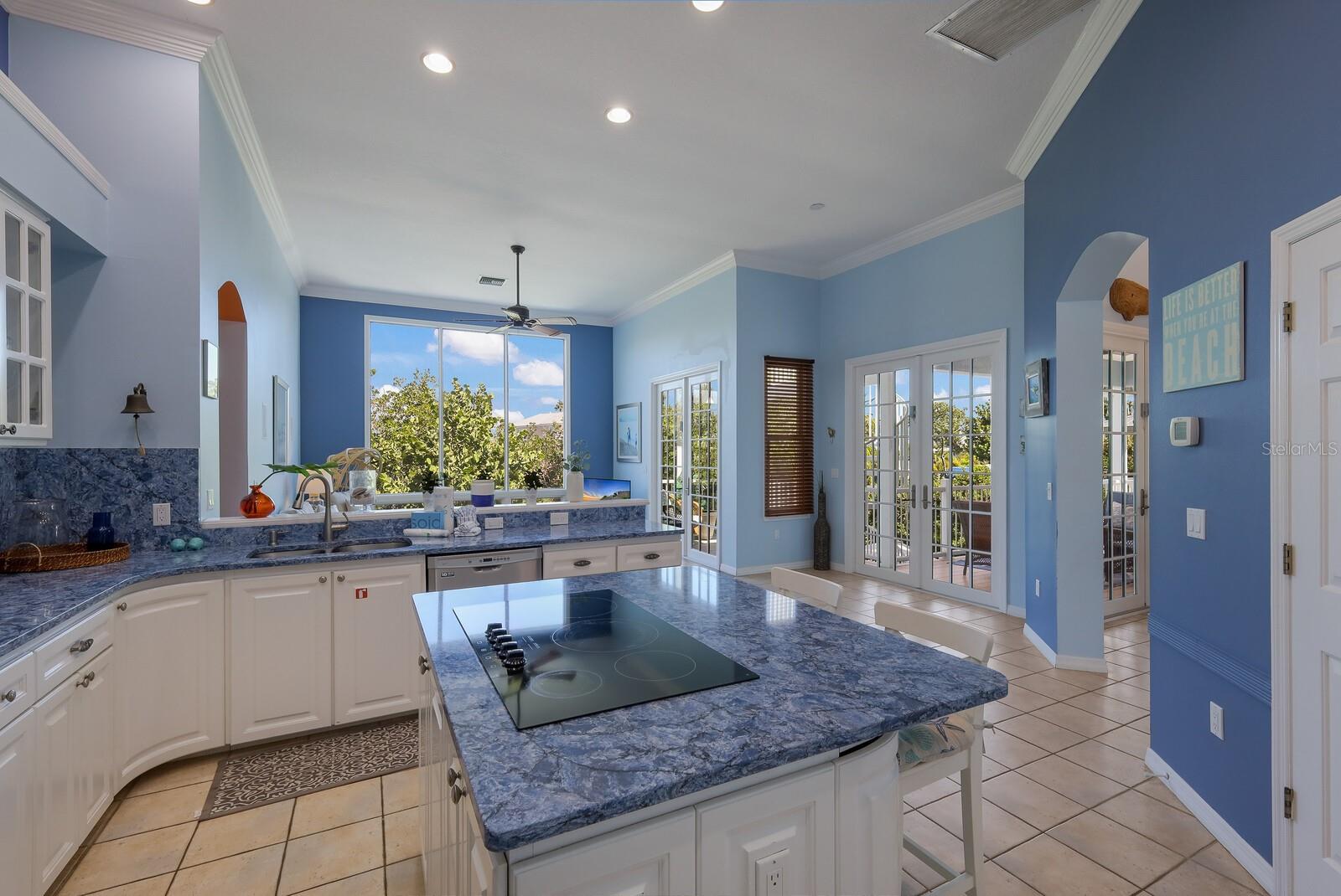 LARDAS UNIT ONE - Residential