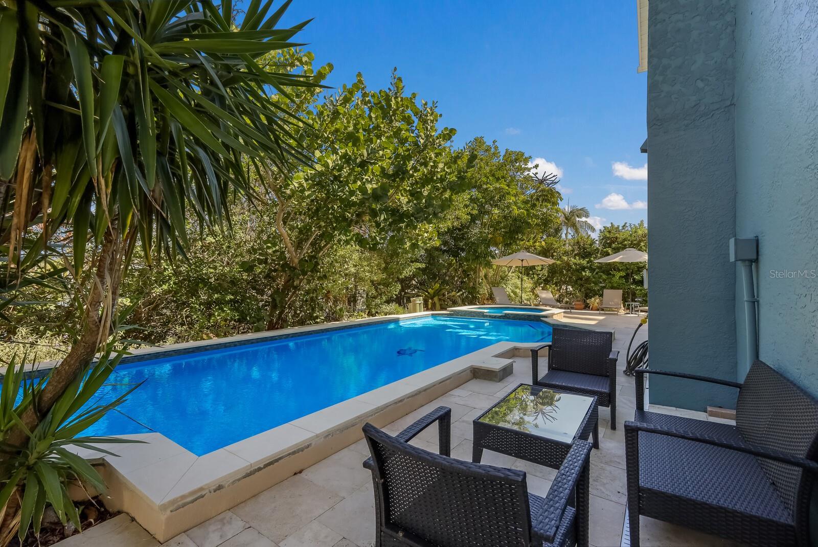 LARDAS UNIT ONE - Residential