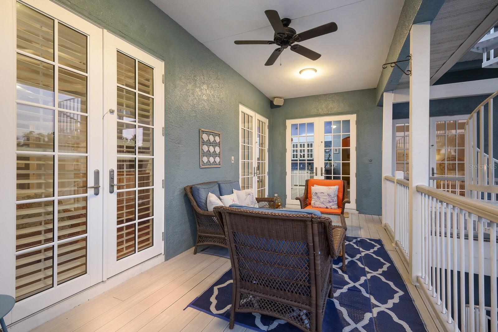 LARDAS UNIT ONE - Residential