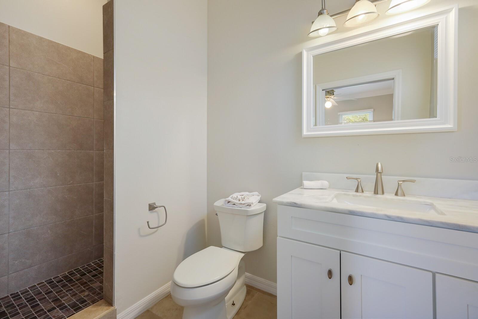 LARDAS UNIT ONE - Residential