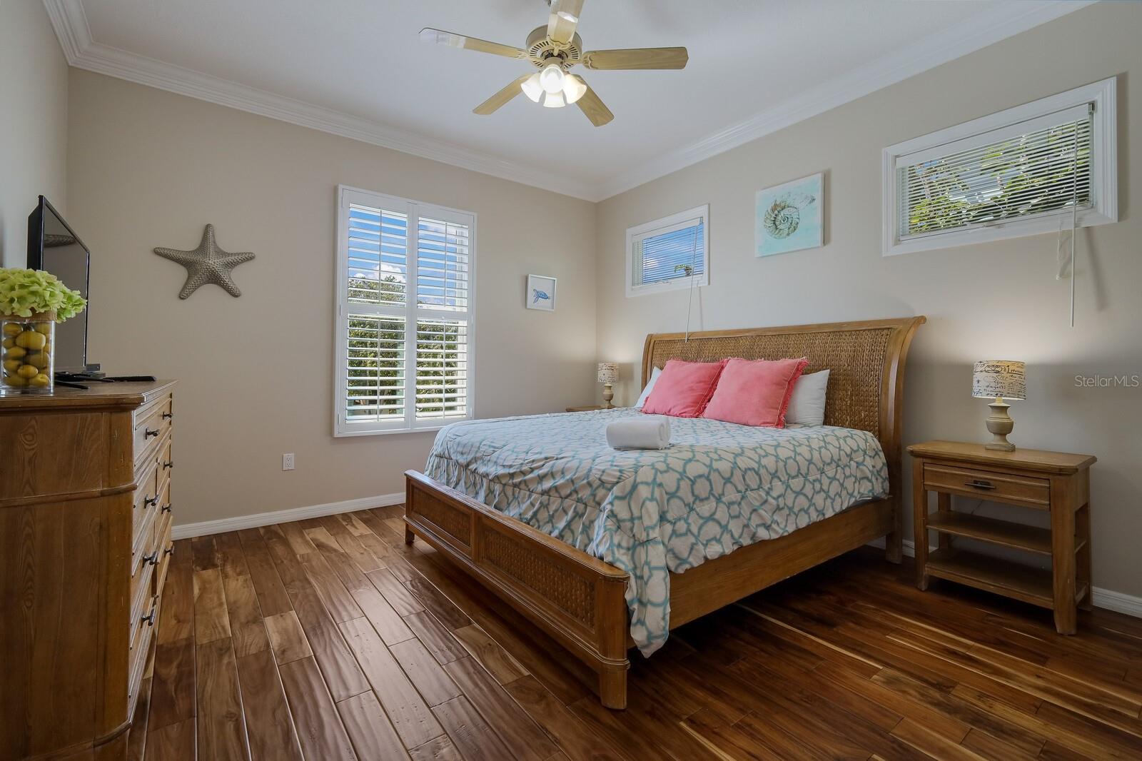 LARDAS UNIT ONE - Residential