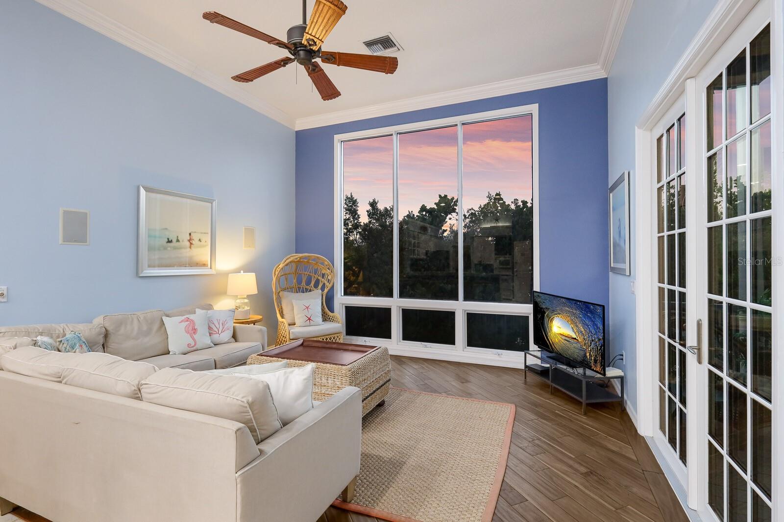 LARDAS UNIT ONE - Residential