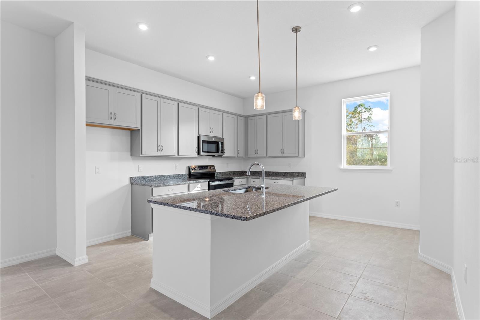 WESTCHASE STATION TOWNHOMES - Residential