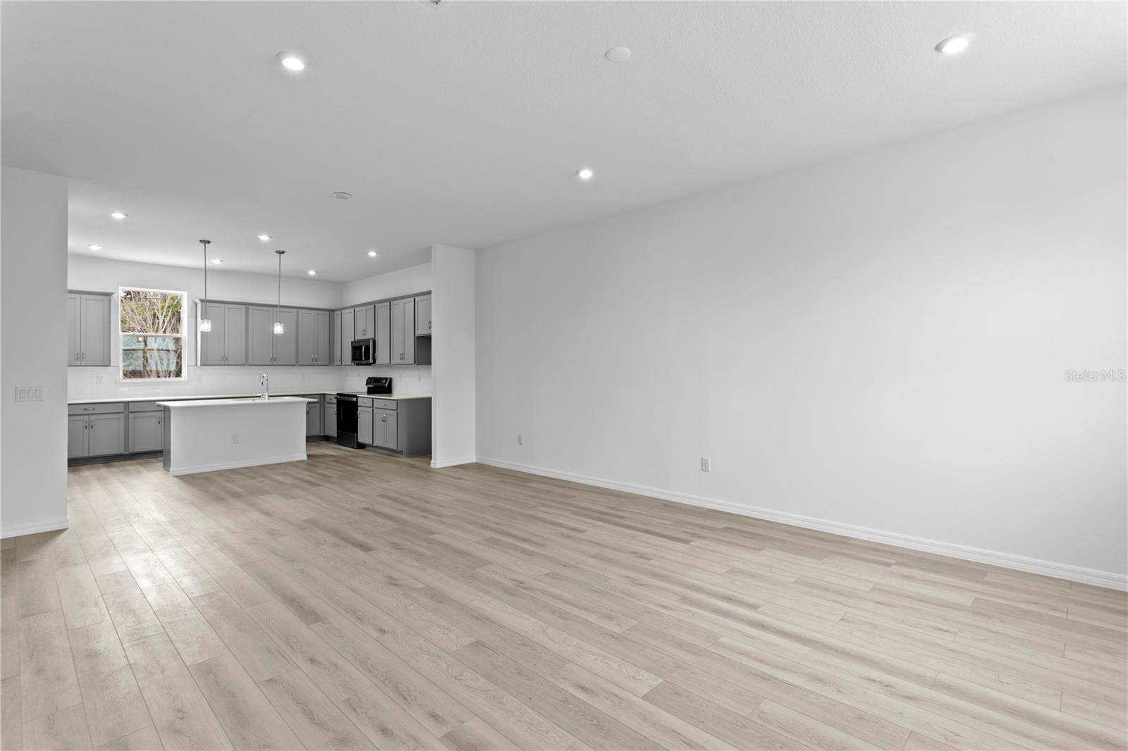 WESTCHASE STATION TOWNHOMES - Residential