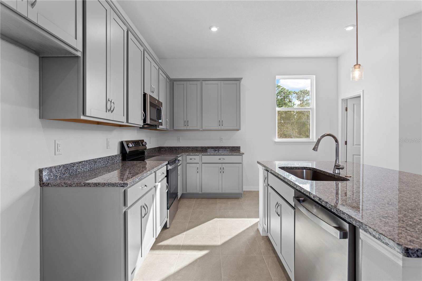 WESTCHASE STATION TOWNHOMES - Residential