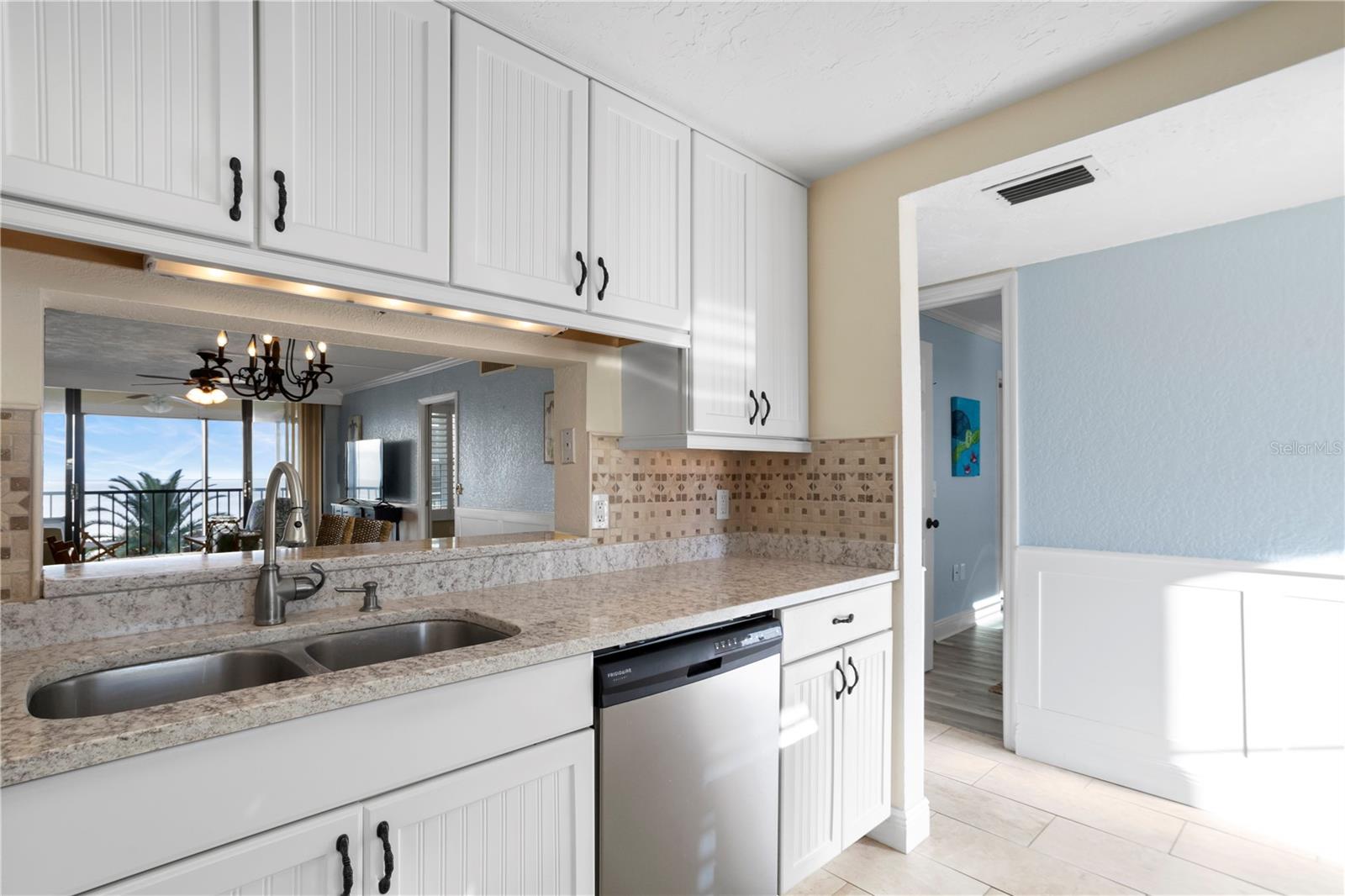 SHORE MARINER THE CONDO - Residential Lease