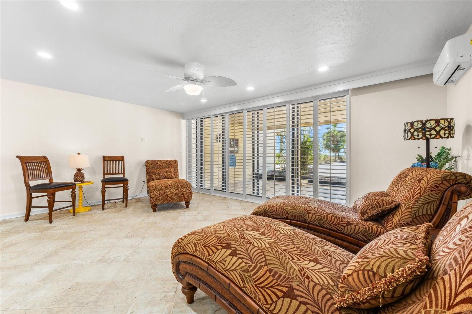 TIFFANY SANDS - Residential