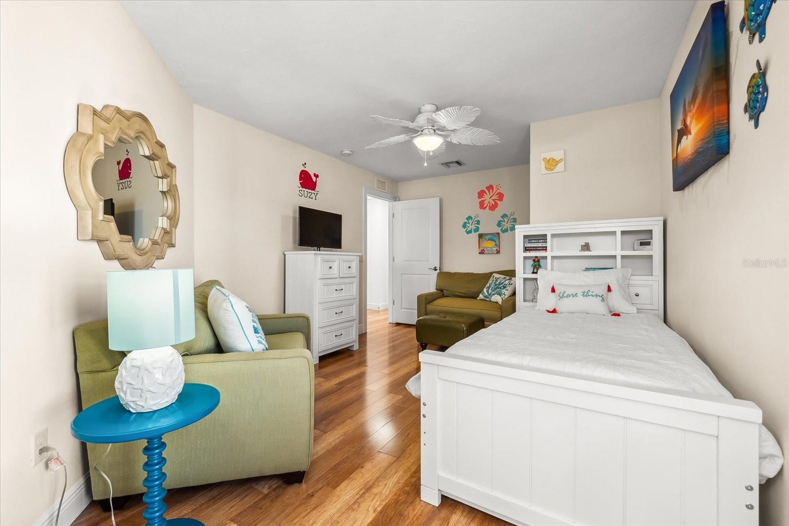 TIFFANY SANDS - Residential