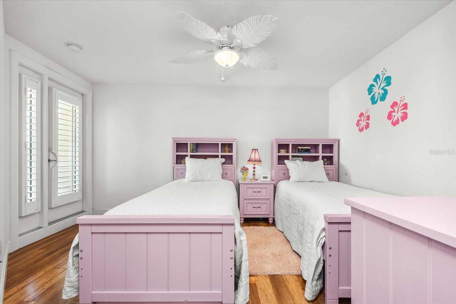 TIFFANY SANDS - Residential