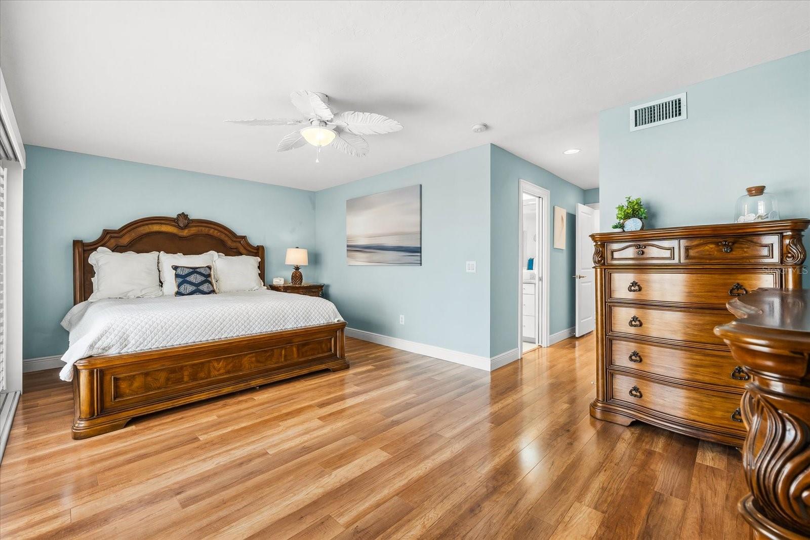 TIFFANY SANDS - Residential