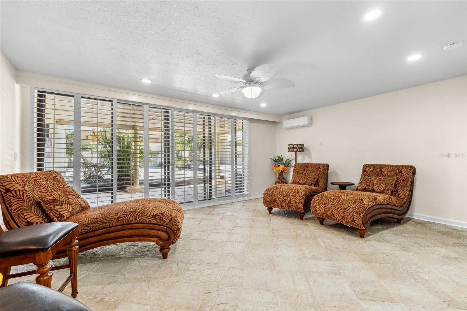 TIFFANY SANDS - Residential