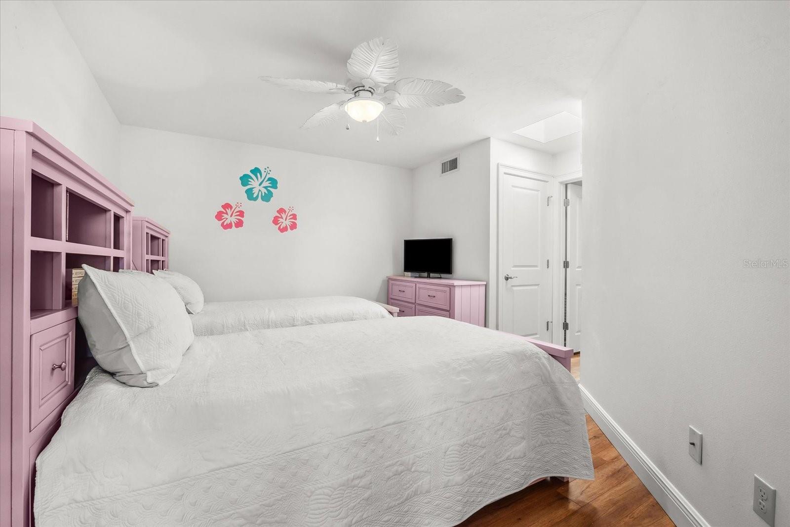 TIFFANY SANDS - Residential