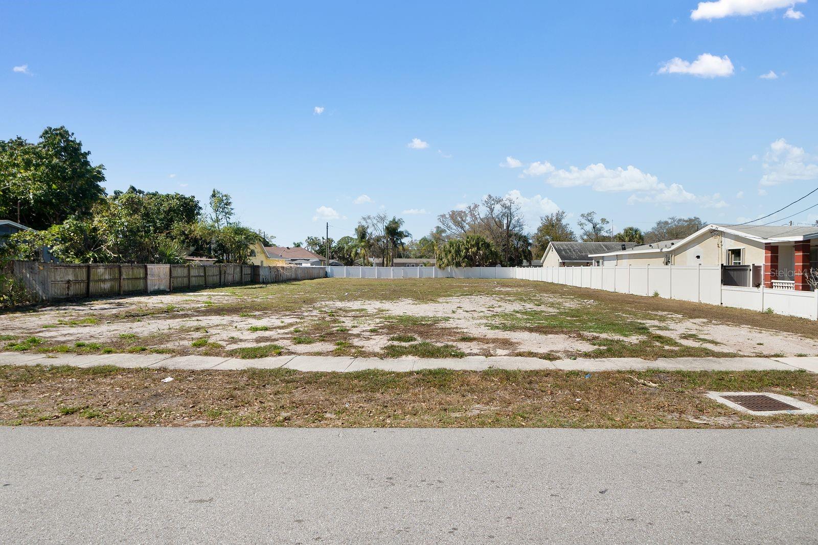 PINELLAS PARK - Land