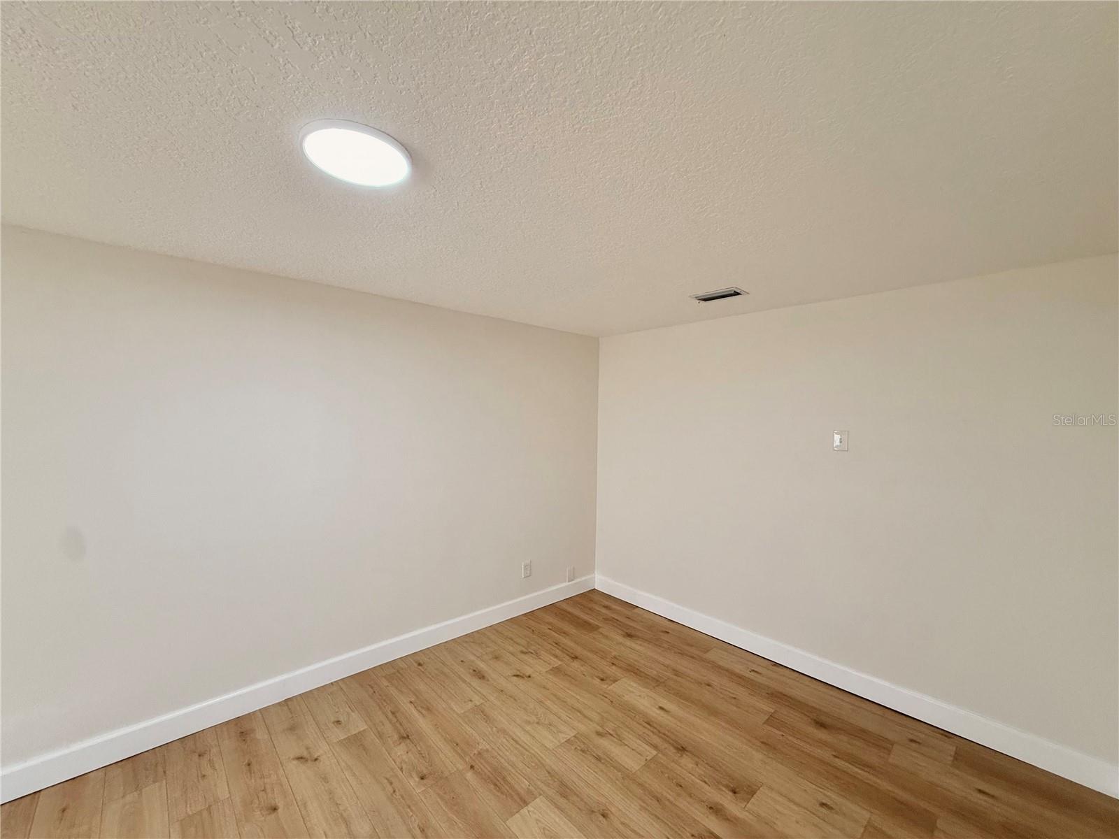 ROYAL ESTATES - Residential