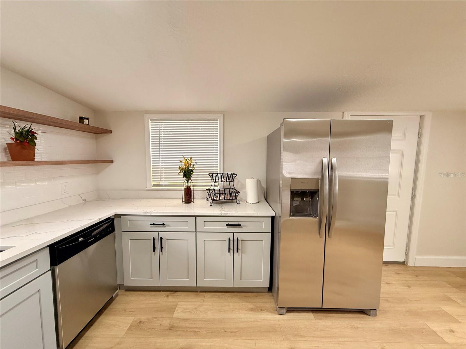 ROYAL ESTATES - Residential