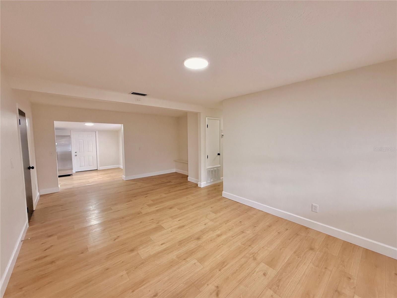 ROYAL ESTATES - Residential