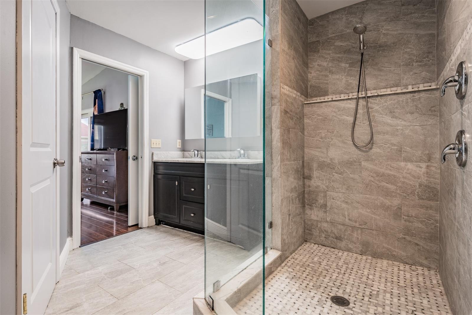 CURLEW LANDINGS - Residential