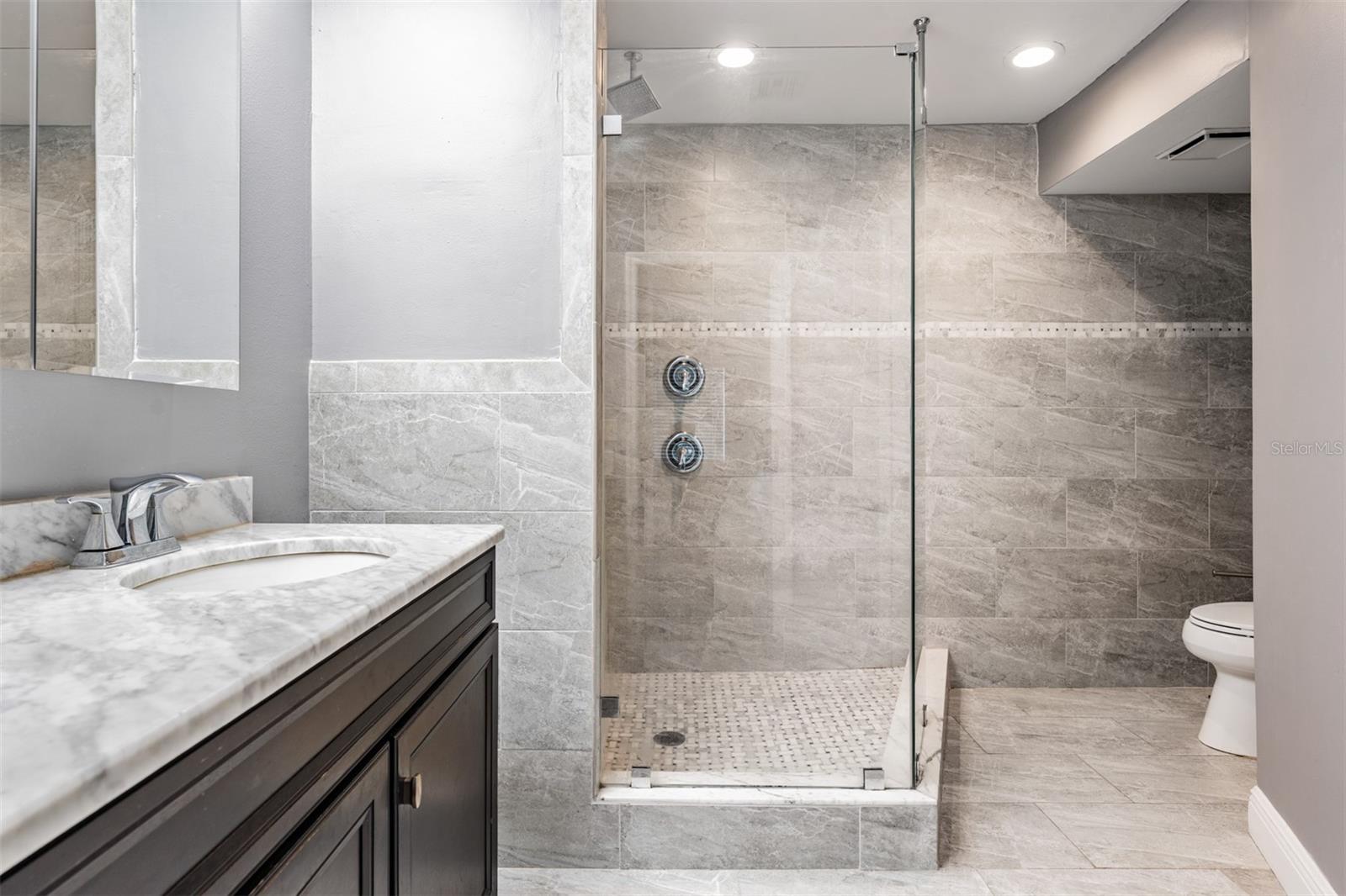 CURLEW LANDINGS - Residential