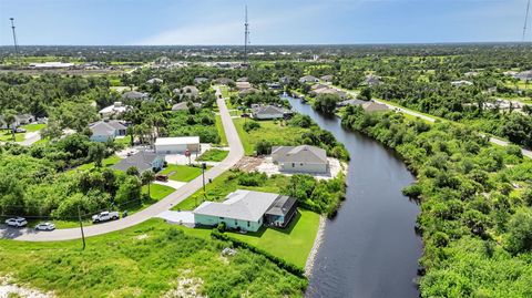 A home in PORT CHARLOTTE