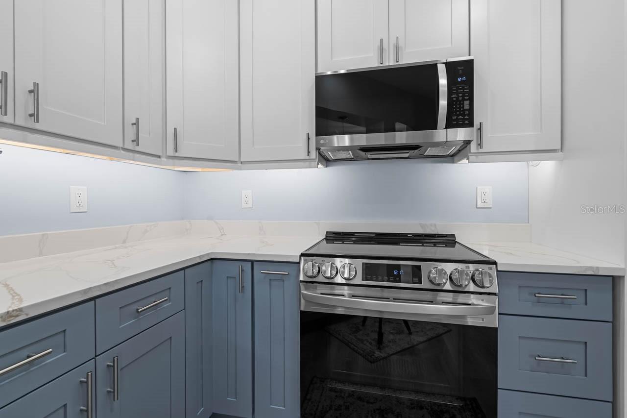 BROOKFIELD CONDO - Residential