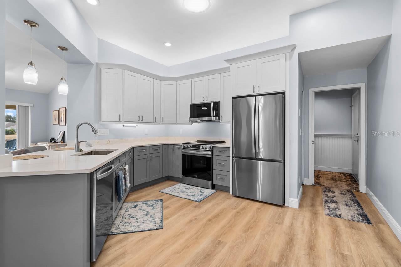 BROOKFIELD CONDO - Residential