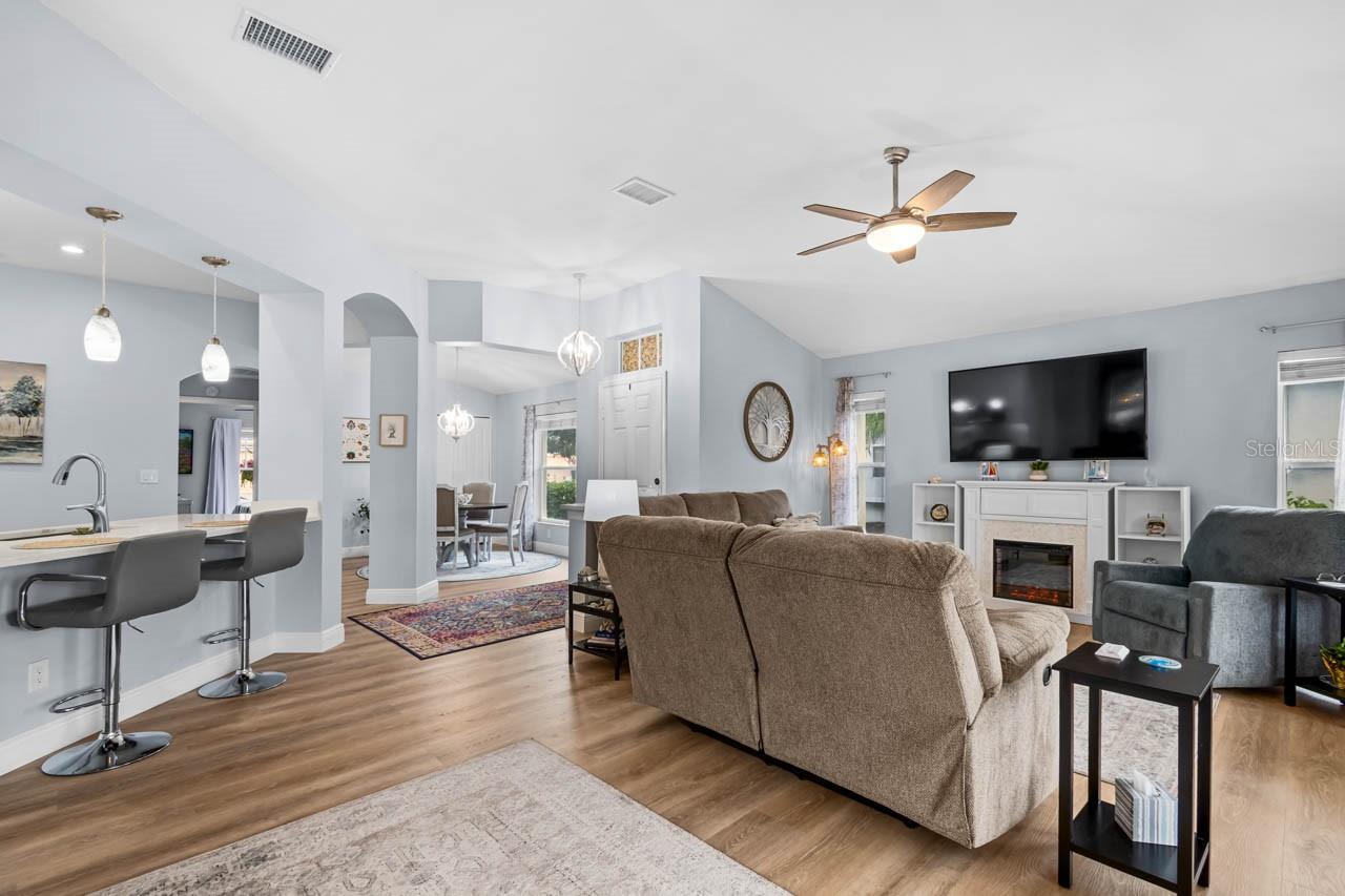 BROOKFIELD CONDO - Residential