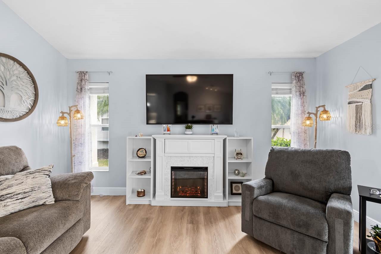 BROOKFIELD CONDO - Residential