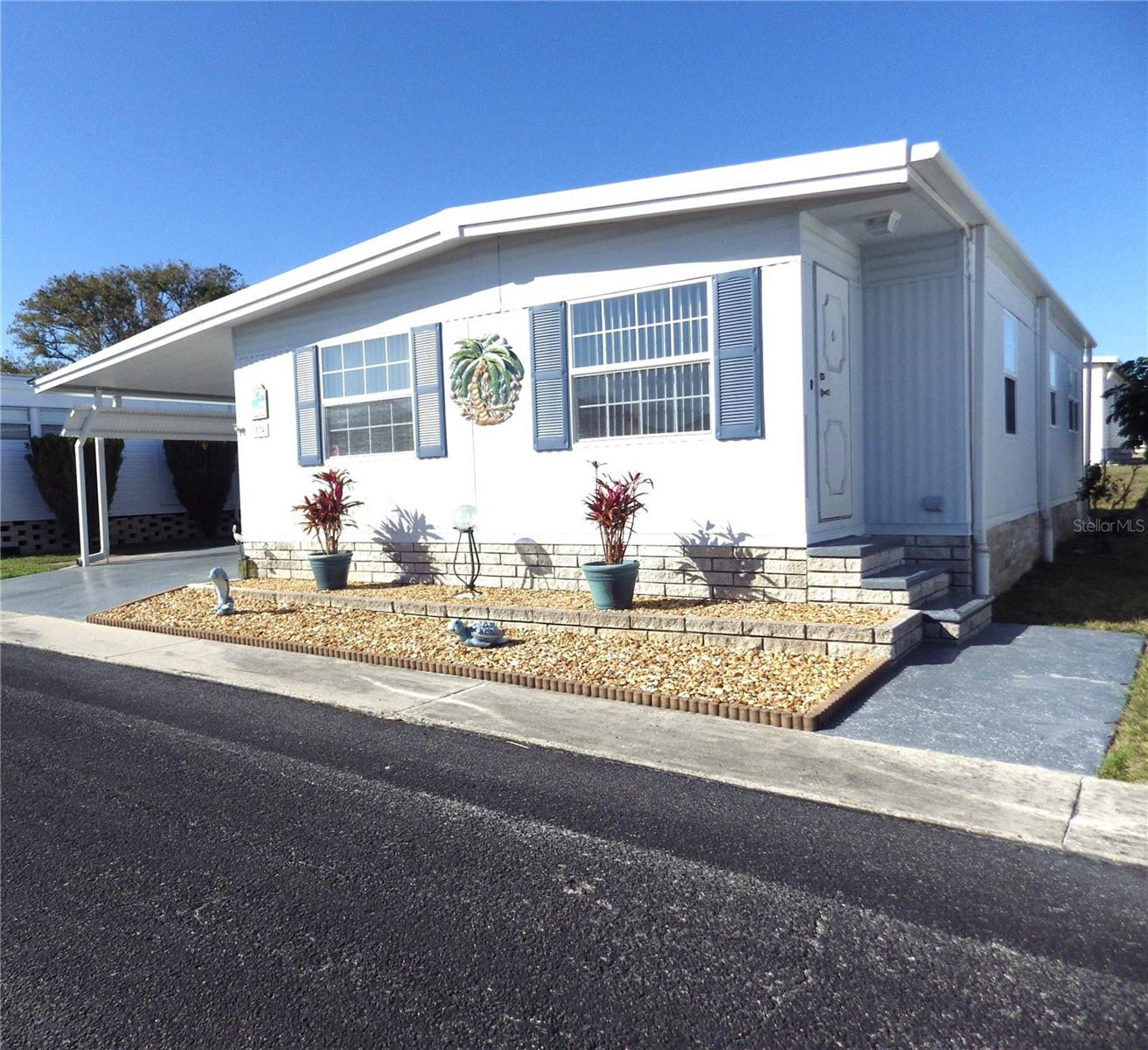 574 QUEEN PALM STREET
