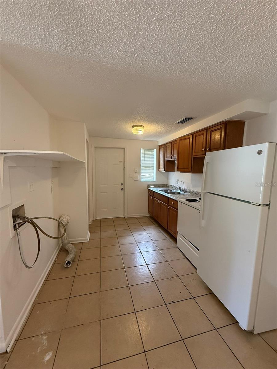 UNPLATTED - Residential Lease