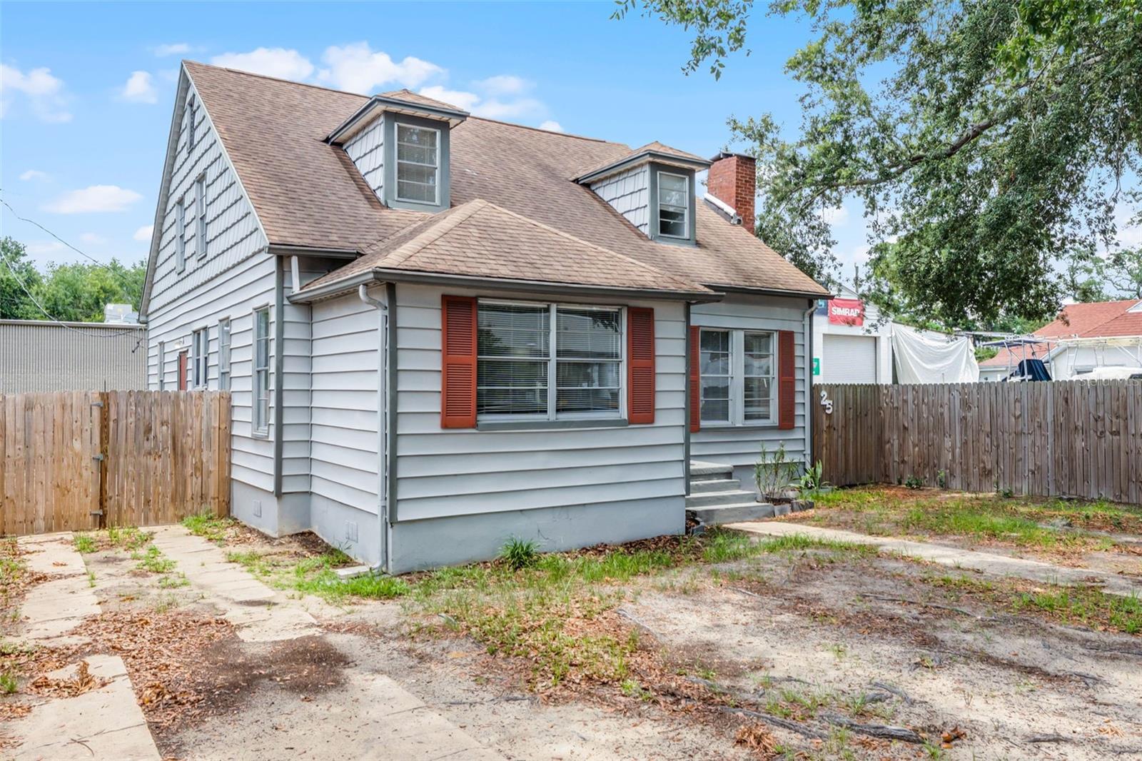 25 E PINECREST AVENUE