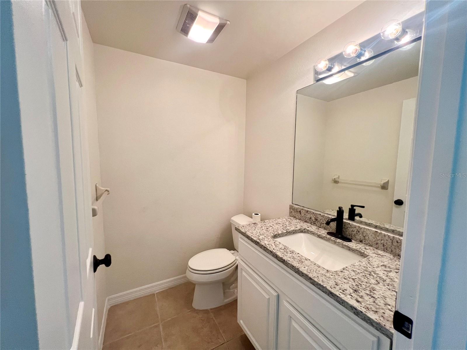 930 WOODBRIDGE CT