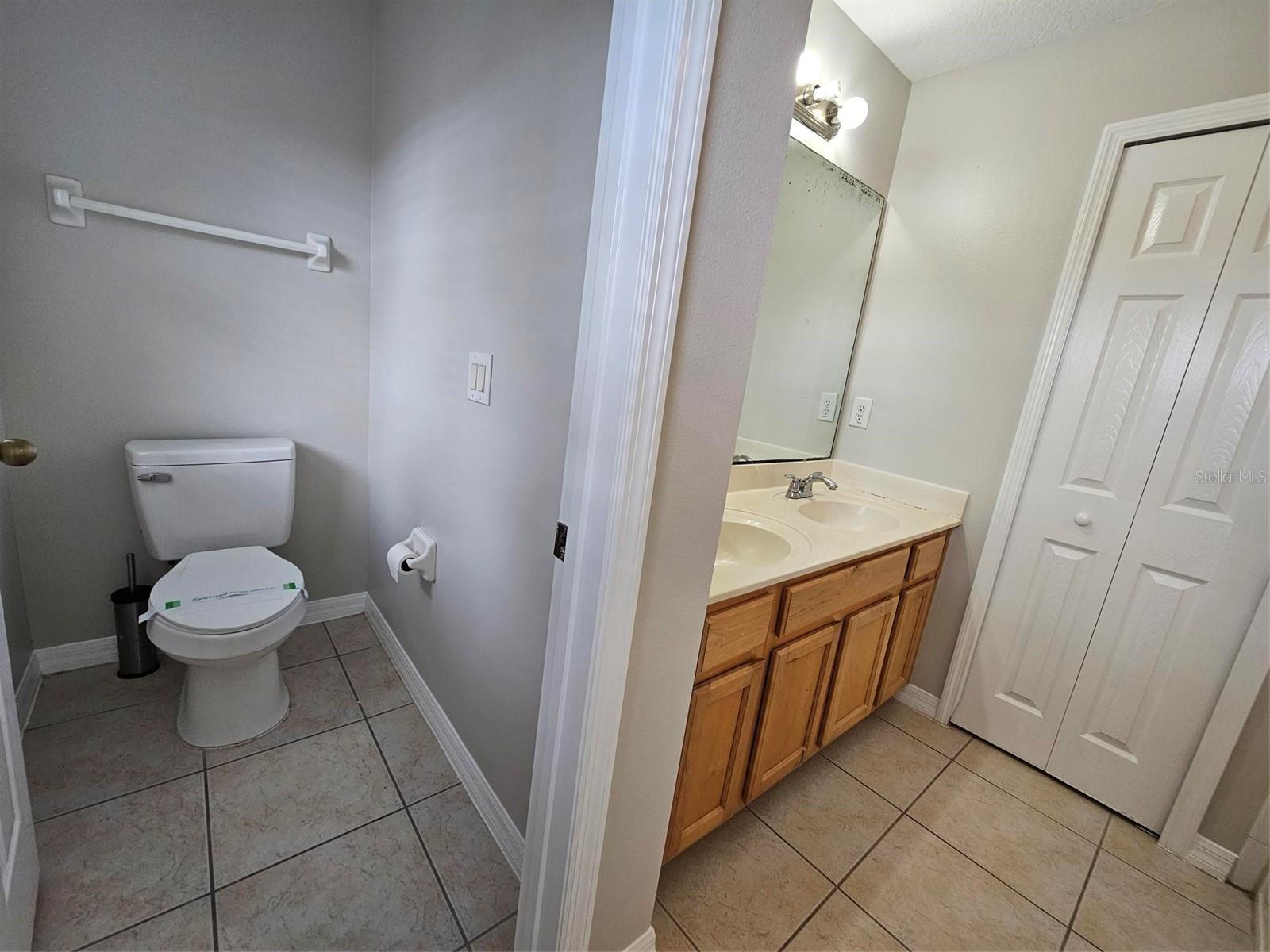 CYPRESS LAKES TWNHMS PH 2 UNIT 2 - Residential Lease