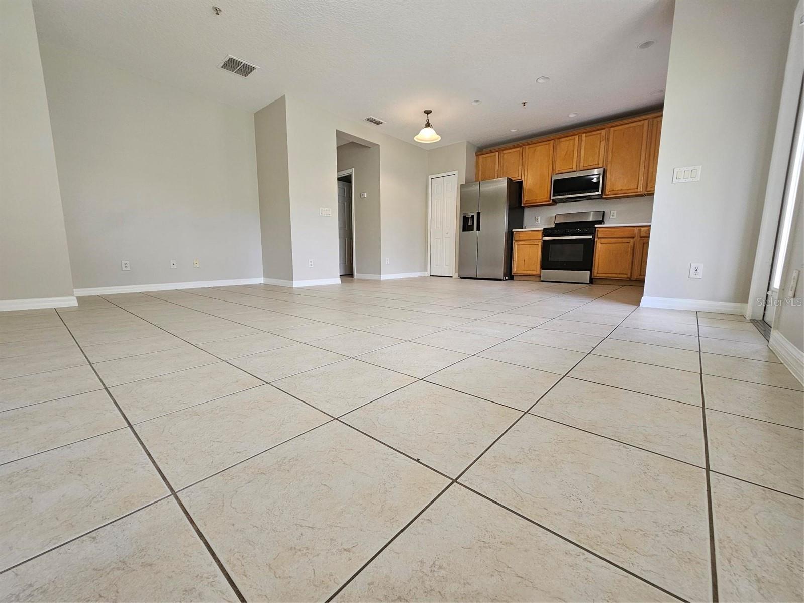 CYPRESS LAKES TWNHMS PH 2 UNIT 2 - Residential Lease